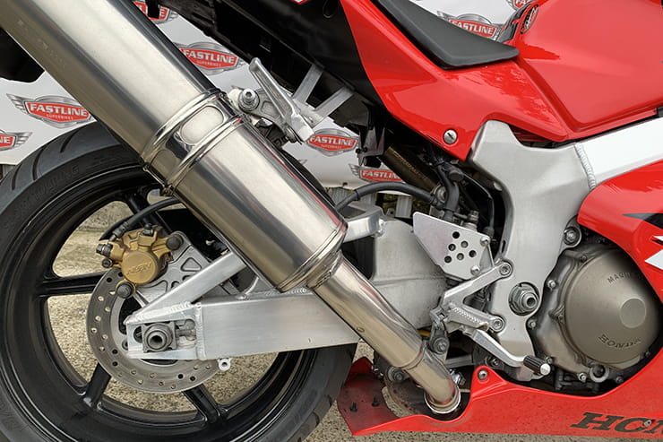 Honda VTR1000 SP-1 review and buying guide