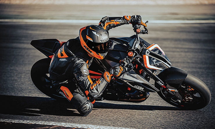 2023 KTM 1290 Super Duke RR Review Price Spec_Thumb