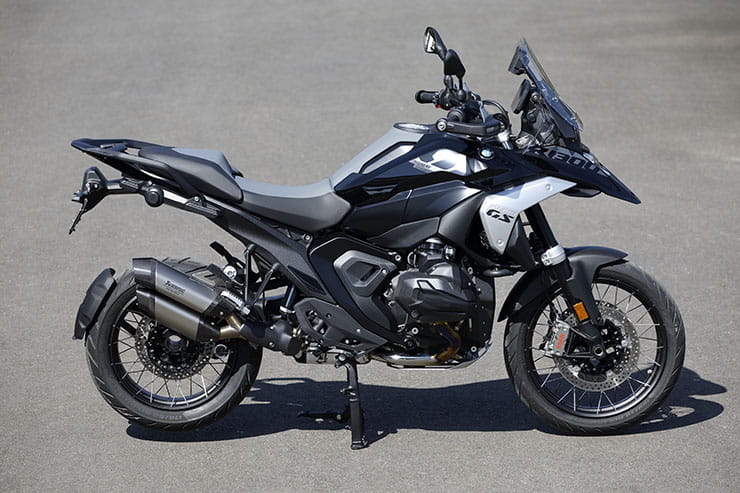 2024 BMW R1300GS 719 Triple Black Trophy Review Details Price Spec_110