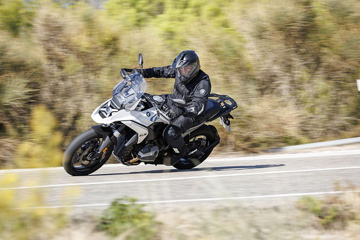 2024 BMW R1300GS 719 Triple Black Trophy Review Details Price Spec_145