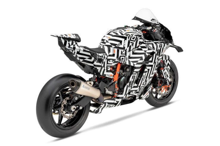 2025 KTM 990 RC R Review Details Price Spec_10