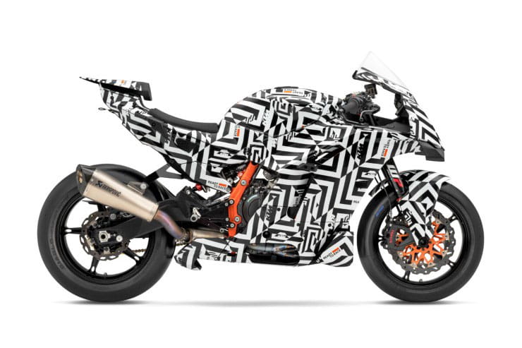 2025 KTM 990 RC R Review Details Price Spec_12