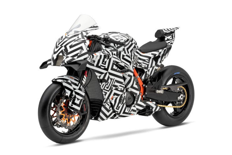 2025 KTM 990 RC R Review Details Price Spec_16