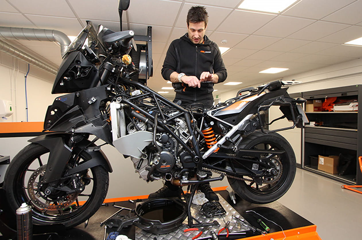 Motorcycle Main Dealer Servicing Warranty_02