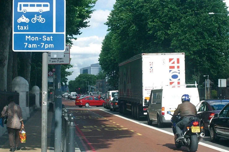 Petition to ride in bus lanes_02