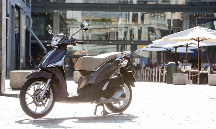 Piaggio Liberty 125 Scooter review price spec (1)