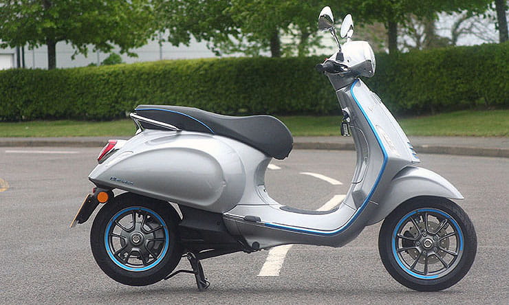 Vespa Elettrica 2021 Review Price Spec_thumb